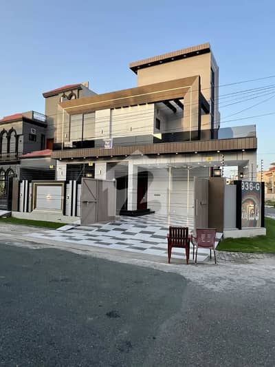 10 Marla Brand New House Available For Sale