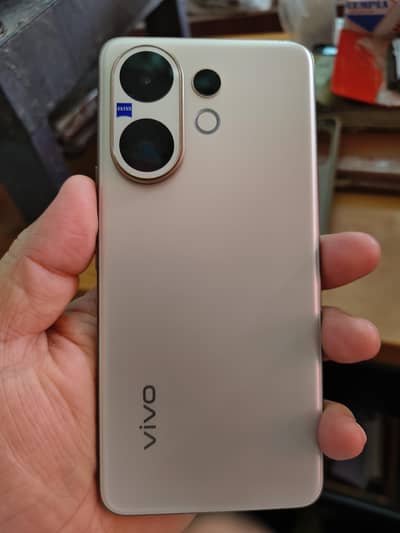 Vivo V60