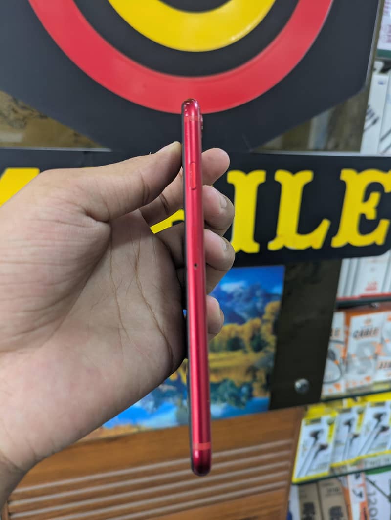 Apple iPhone 8 6