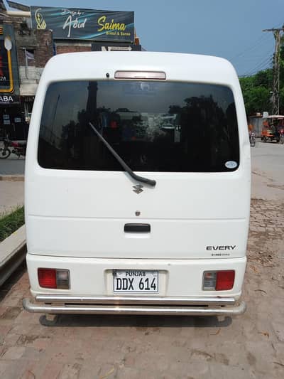 Suzuki Every 2011