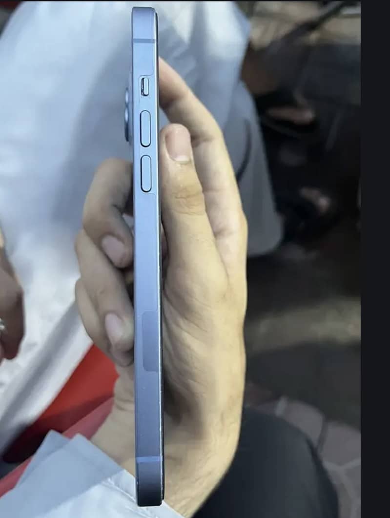 Apple iPhone 14 2