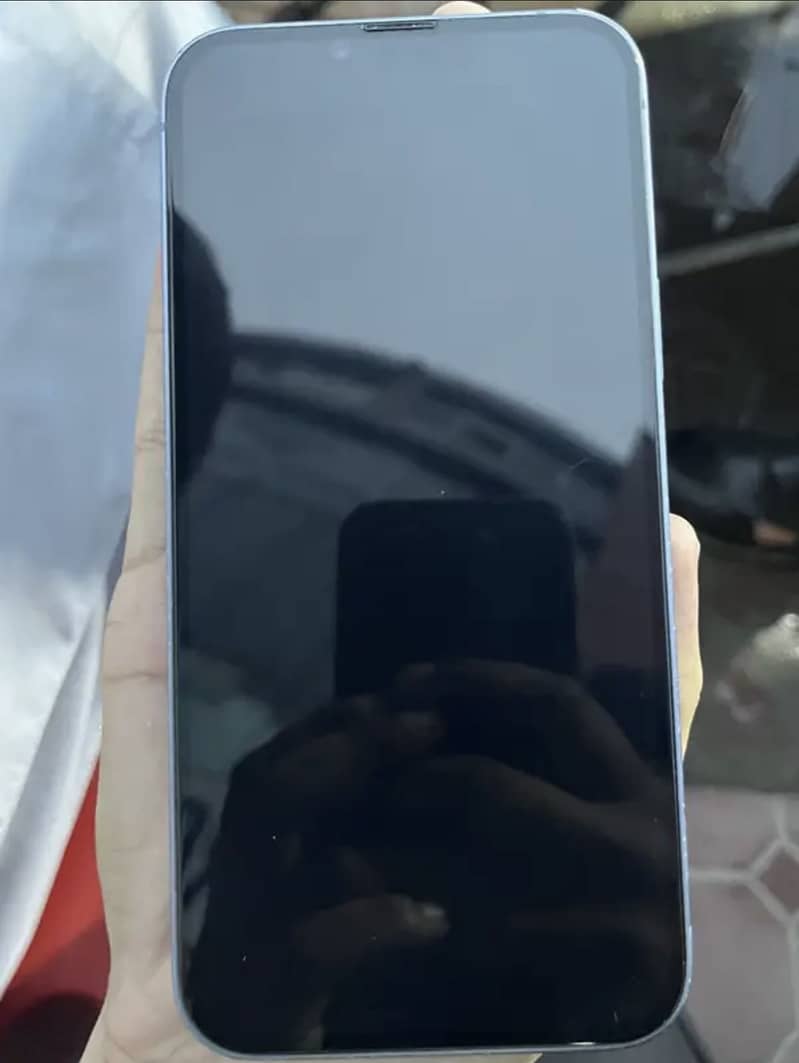 Apple iPhone 14 4