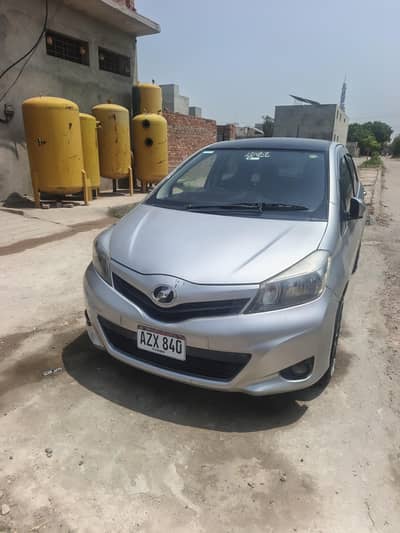 Toyota Vitz 2016