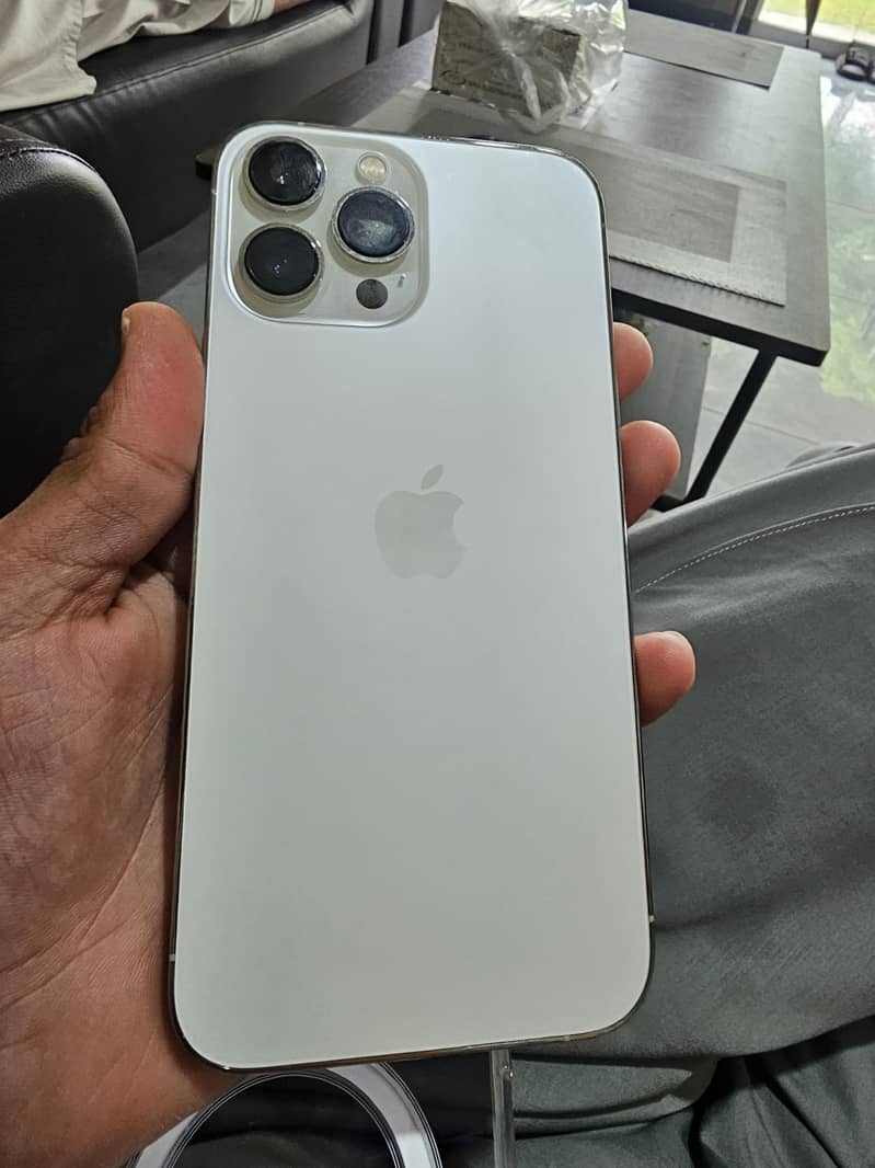 Apple iPhone 13 Pro Max 5