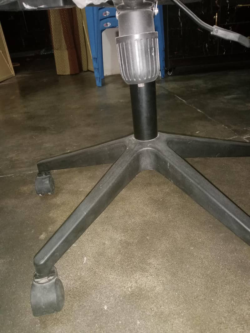 Computer chair & Tabel 2