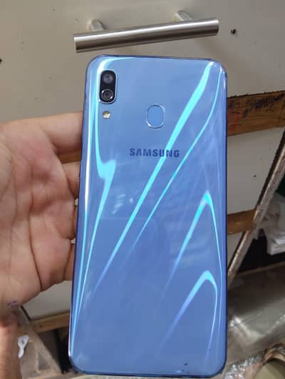 Samsung a30 4.64