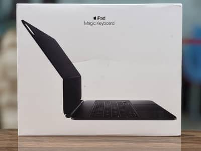 MAGIC KEYBOARD FOR APPLE IPAD PRO M4/M5 13” 9.5/10