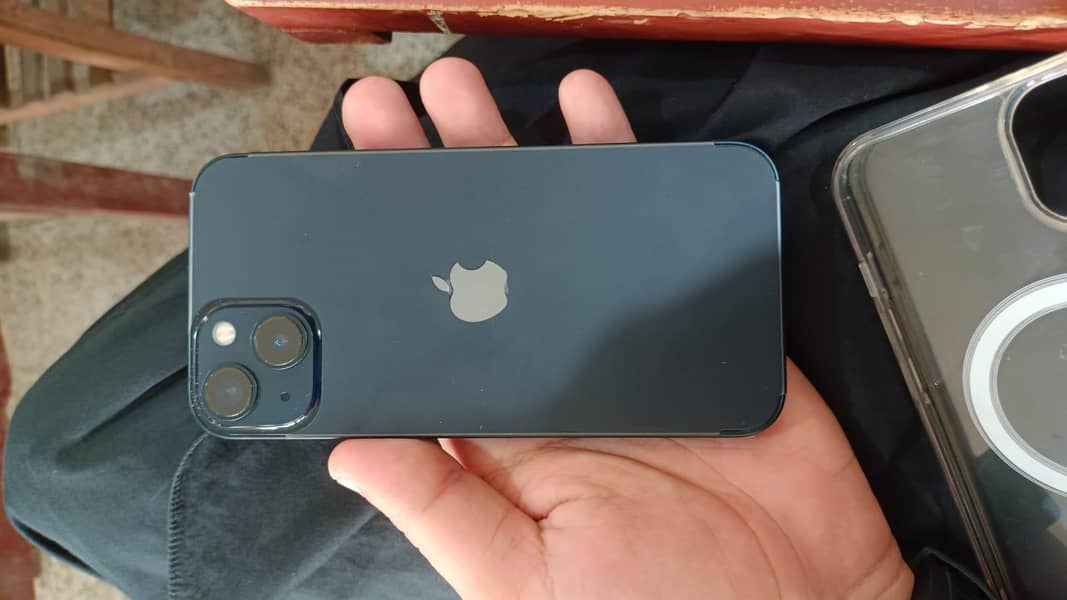 IPhone 13 6