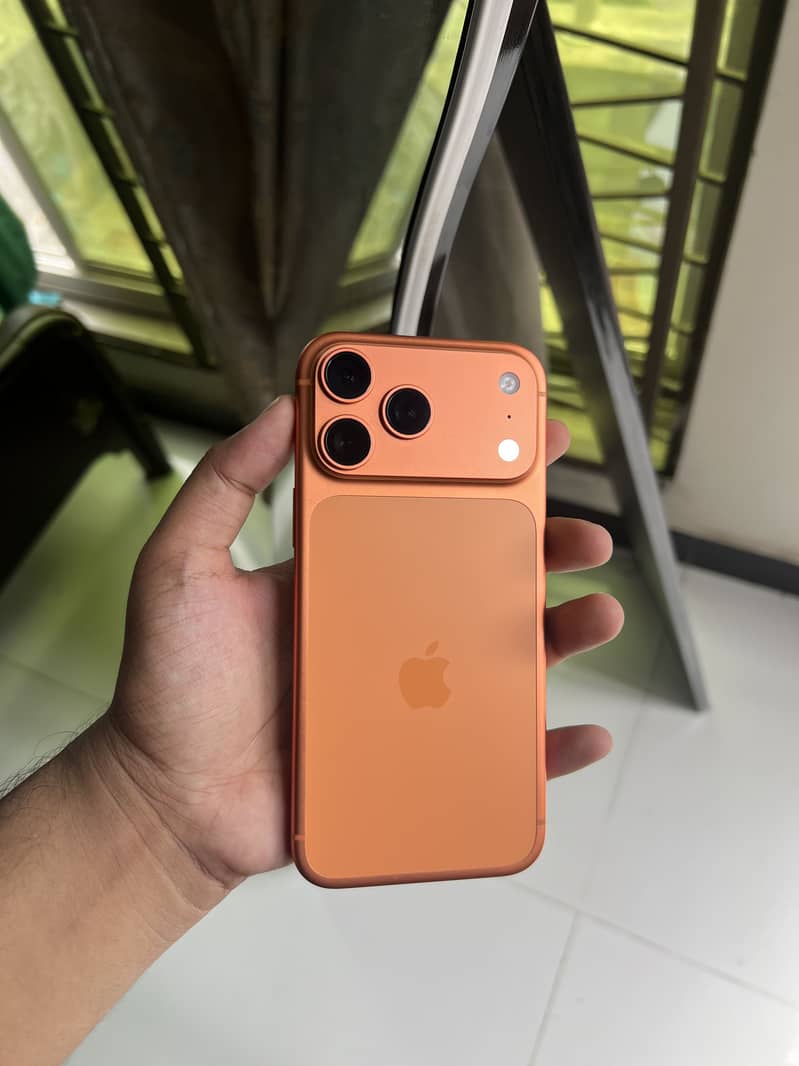 Apple iPhone 17 Pro Max 0