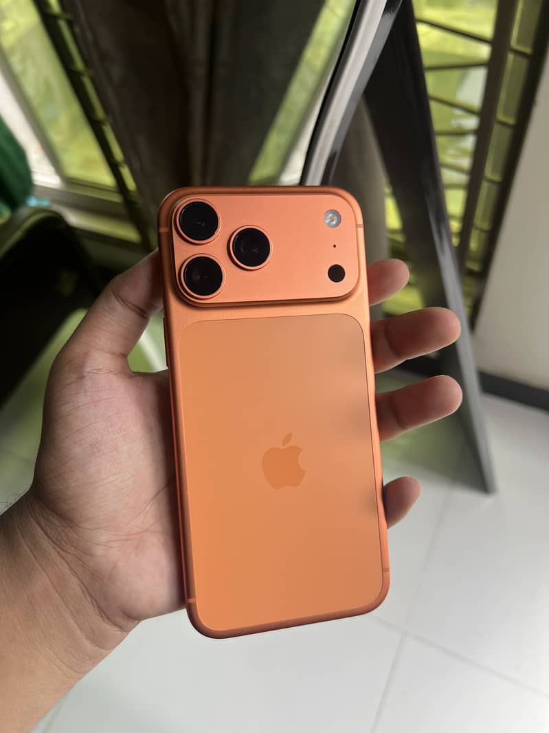 Apple iPhone 17 Pro Max 1
