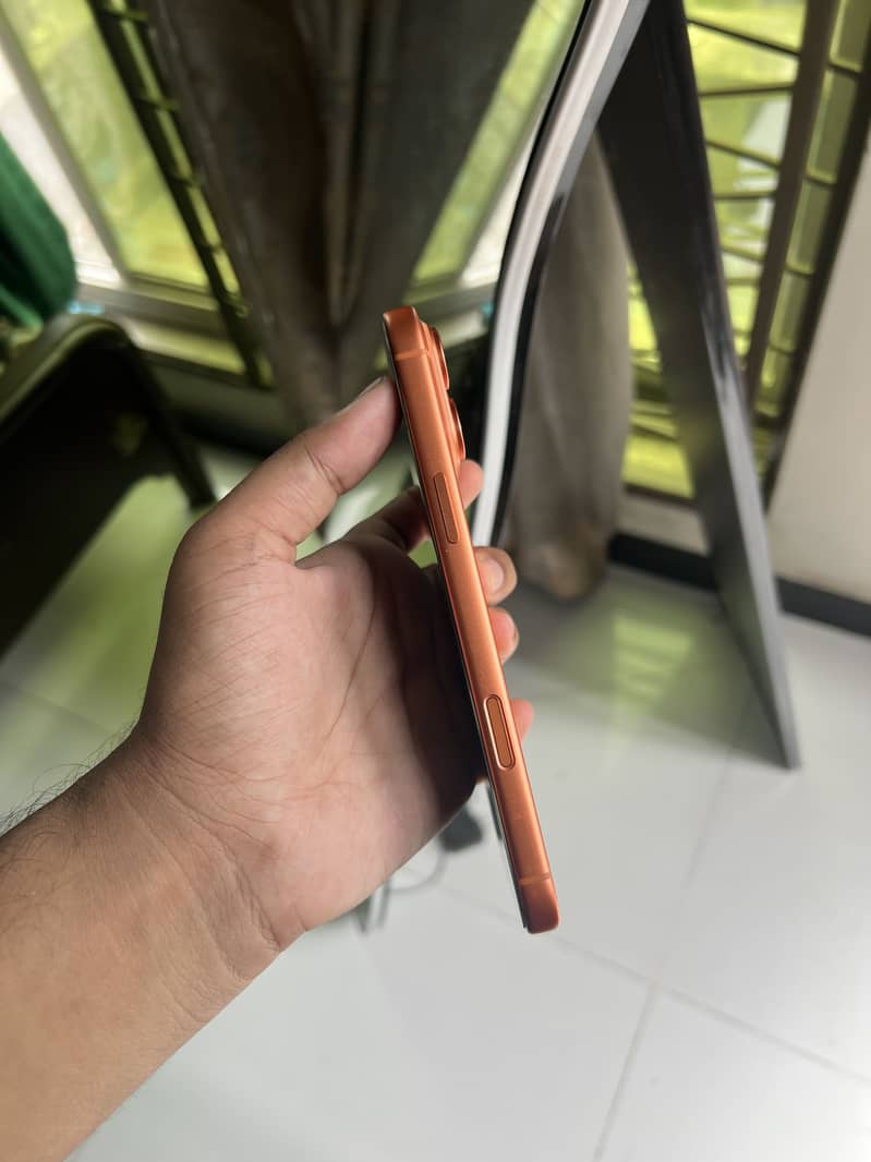 Apple iPhone 17 Pro Max 5