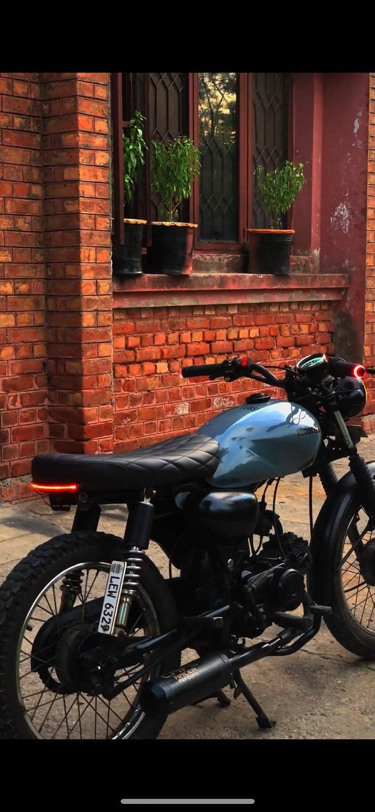 Cafe Racer 0