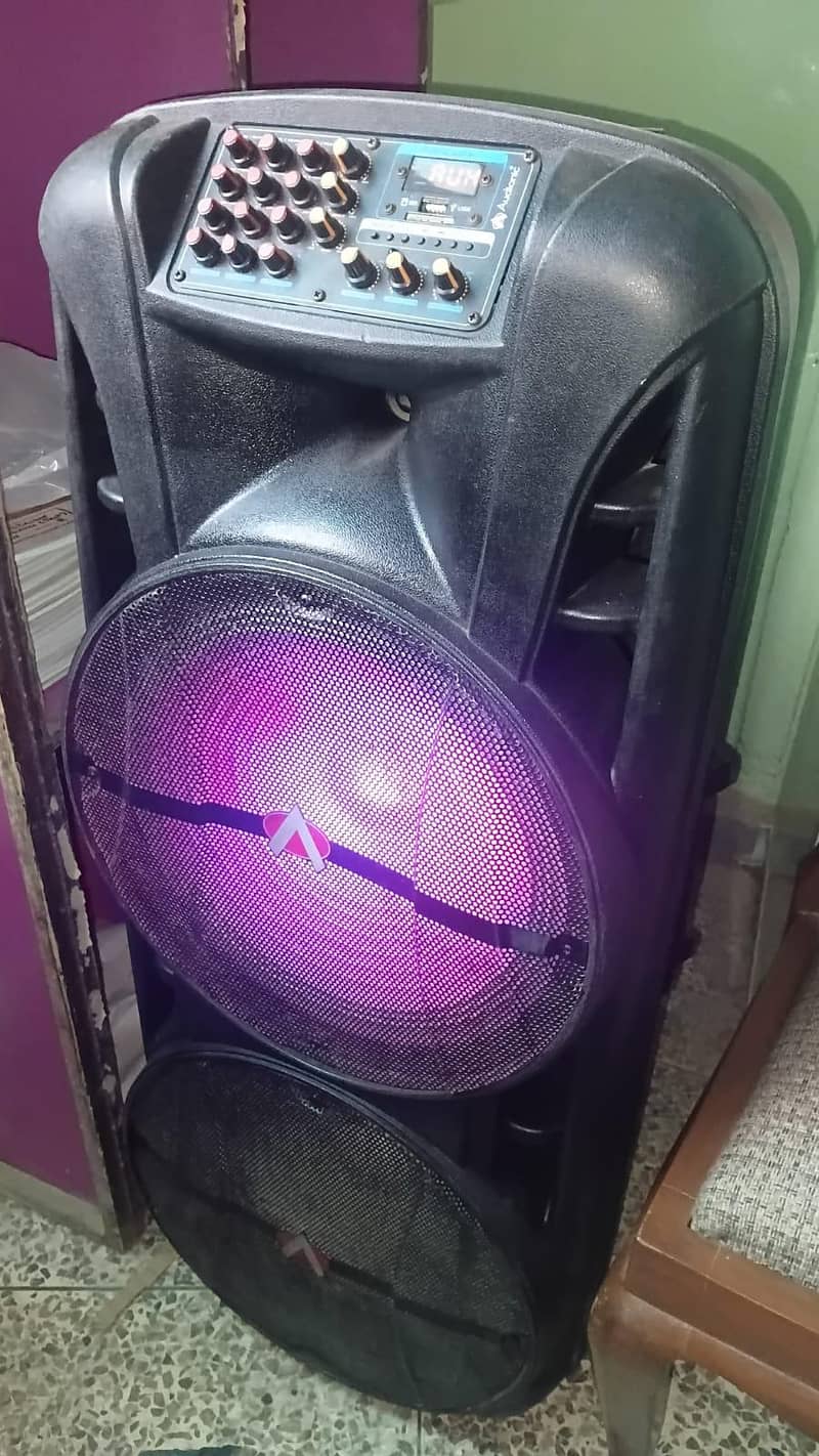audionic Bluetooth speaker/ powerful sound /led lights good condition 1