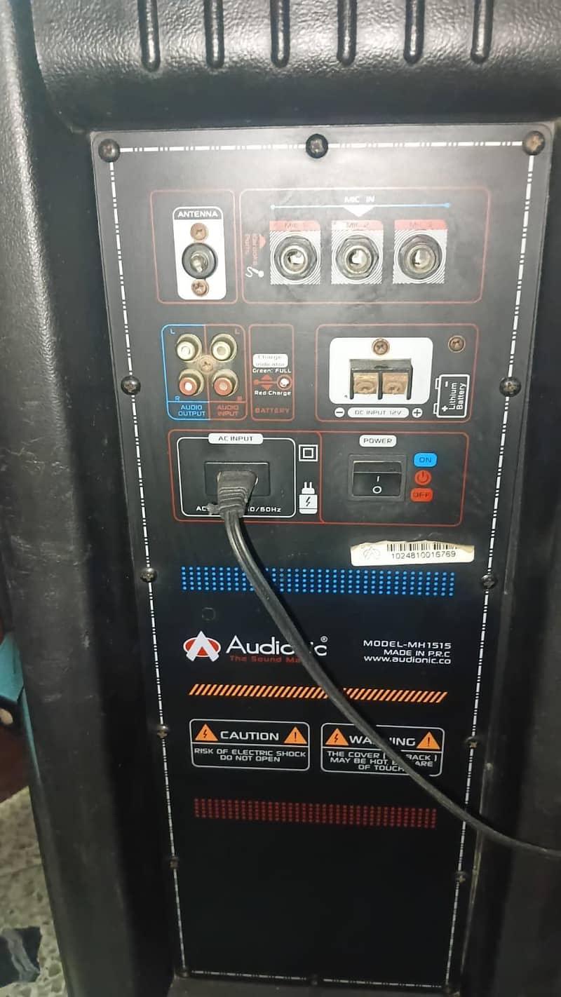 audionic Bluetooth speaker/ powerful sound /led lights good condition 2