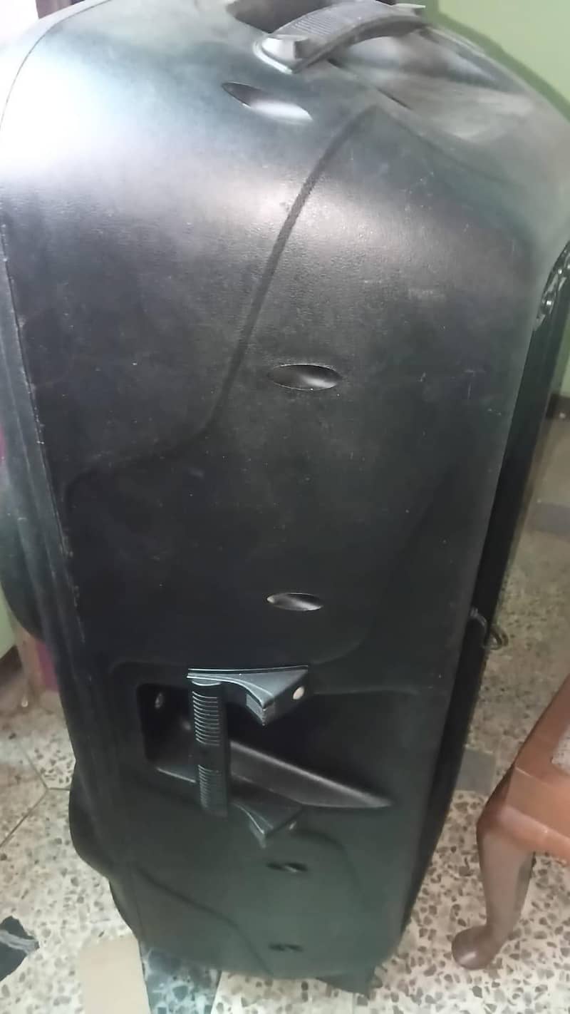 audionic Bluetooth speaker/ powerful sound /led lights good condition 5