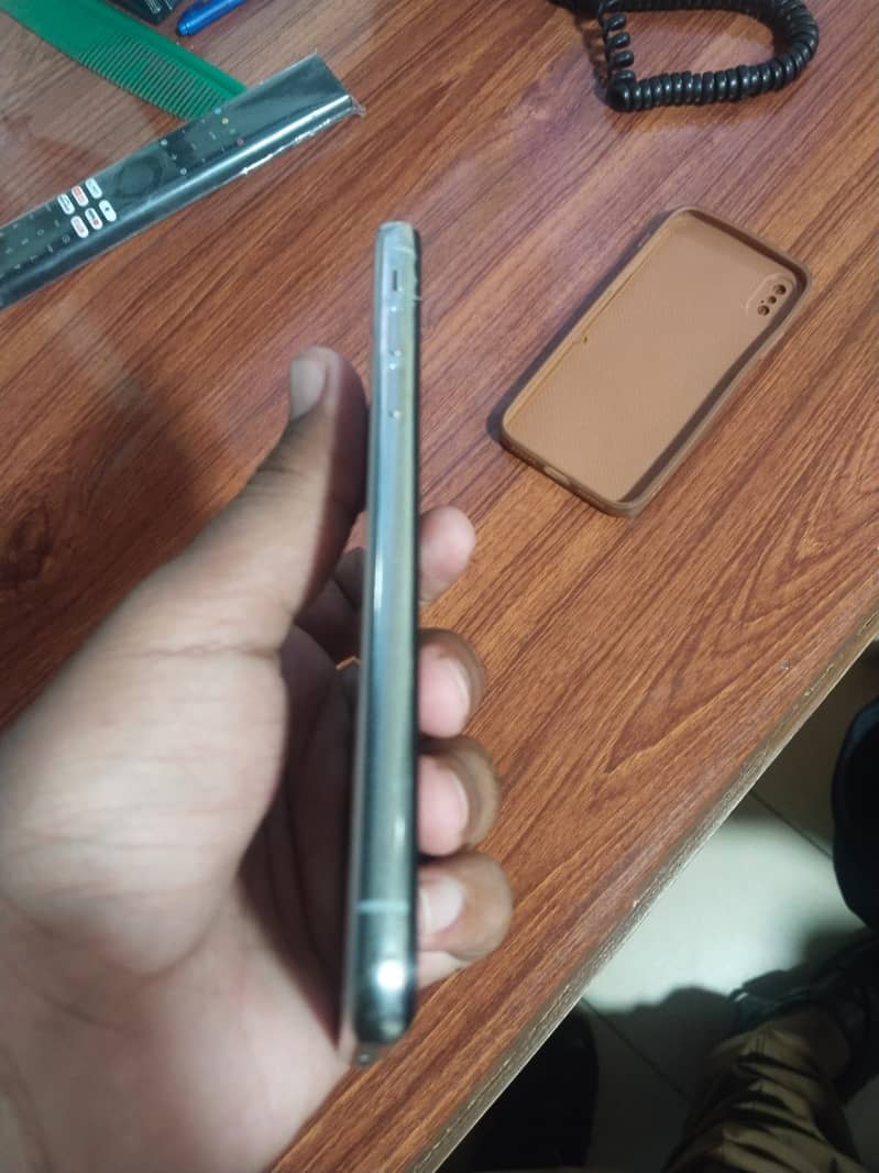 Apple iPhone X 1