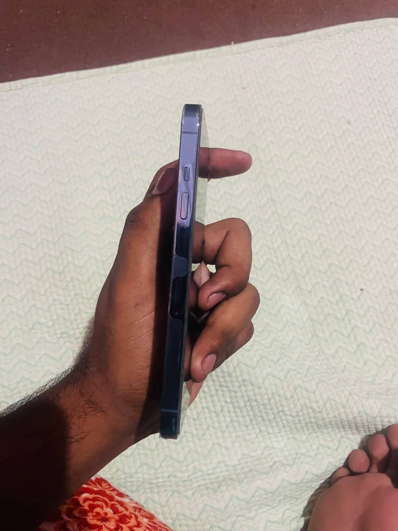 Apple iPhone 13 Pro 3