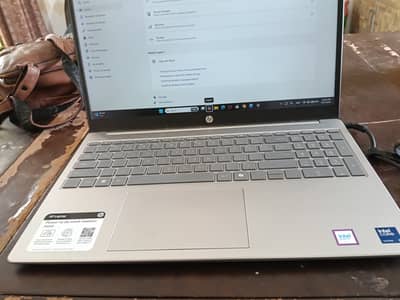 [Almost New] HP 15 Core Ultra 5 (125H) | 8GB DDR5 / 512GB SSD | Touch