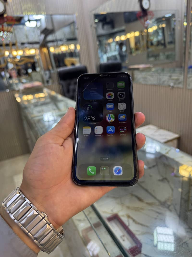 Apple iPhone 11 8
