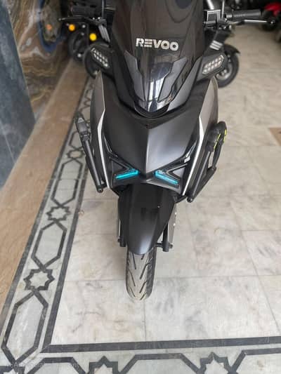 Revoo e52