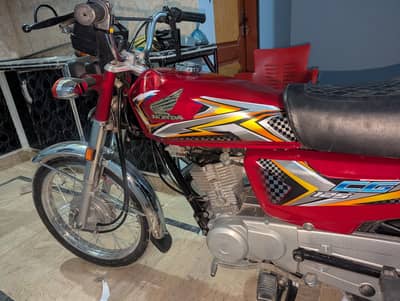 Honda 125 model 2024 first owner hy