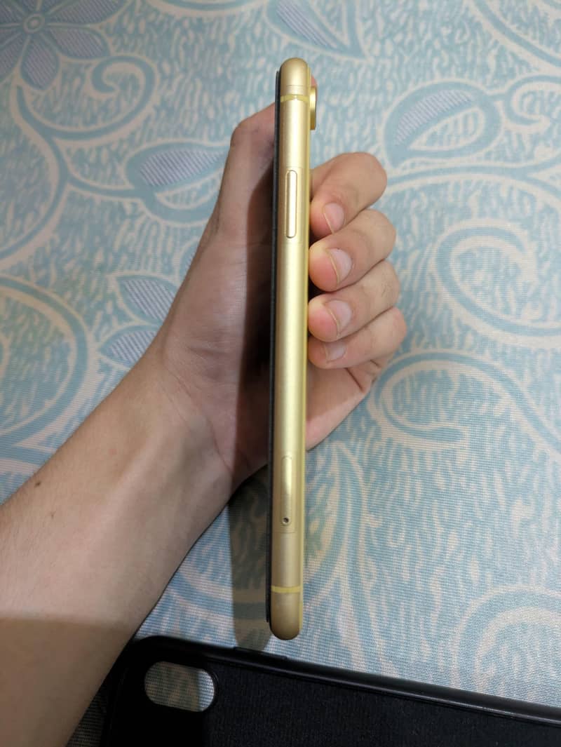 Apple iPhone XR 1