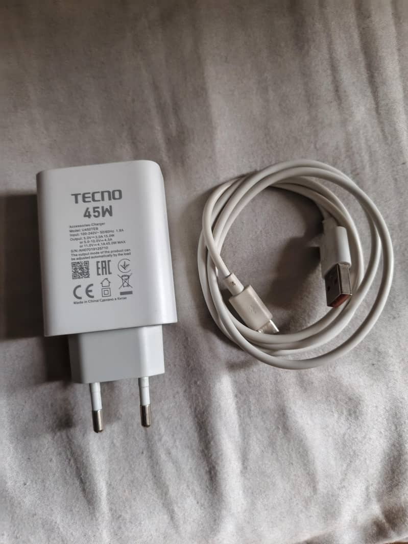tecno comon 40 pro 0