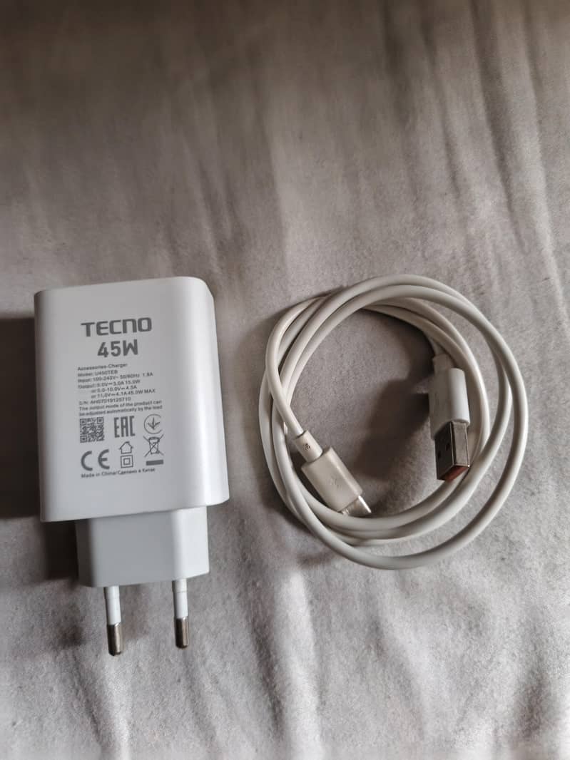 tecno comon 40 pro 1