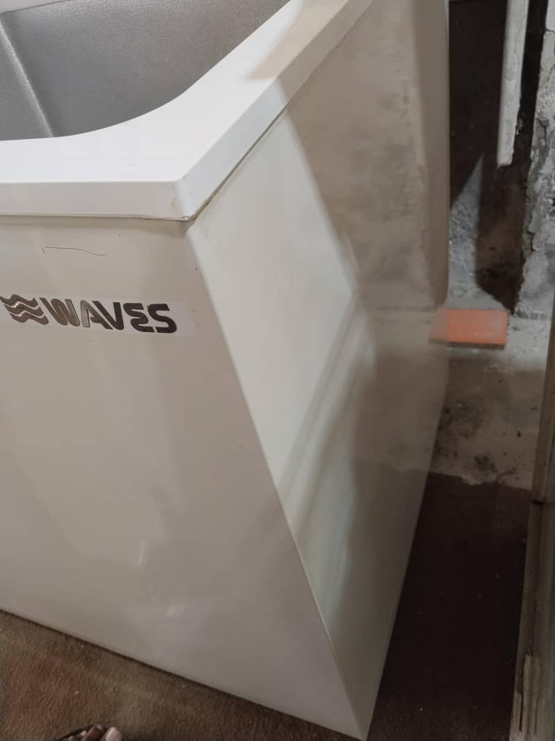 waves deep freezers 1
