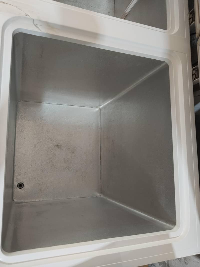 waves deep freezers 2