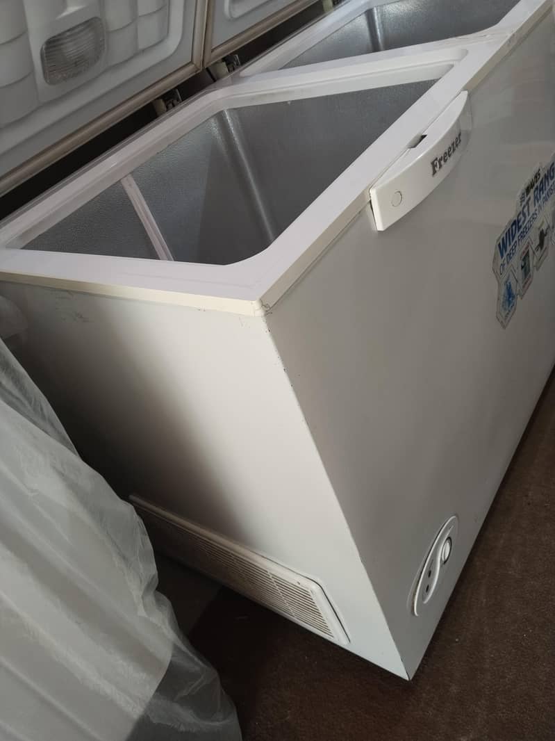 waves deep freezers 8
