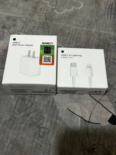 iPhones charger and cable(Type C to lightning)