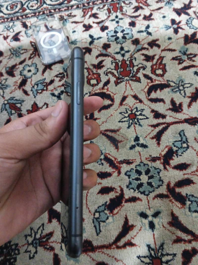 Apple iPhone 11 1