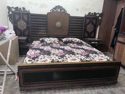King size bed