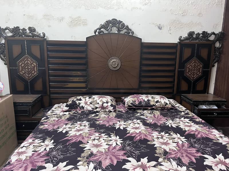 King size bed 1