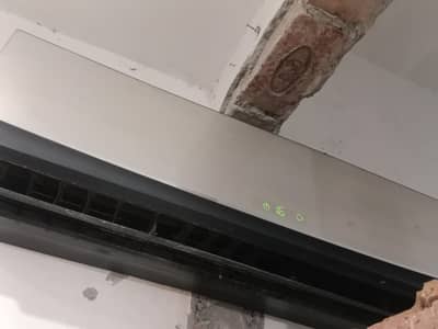 Haier 1.5 tan very good condition original full chill kr dyta hai