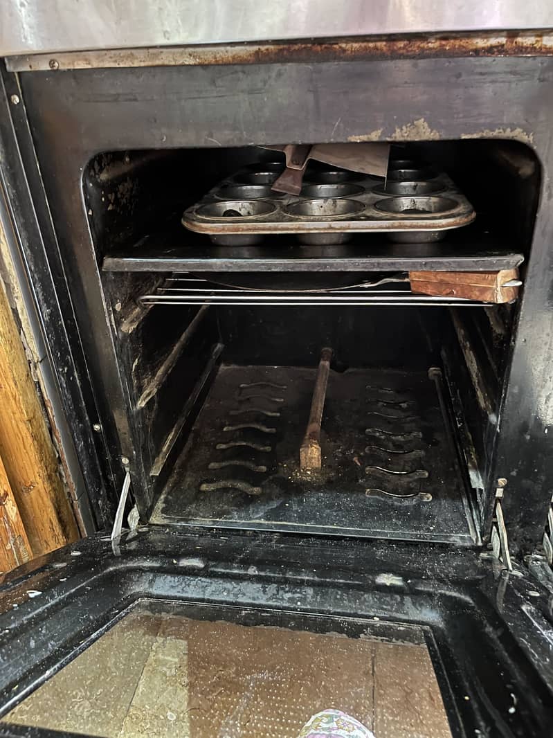 Cooking range oven 1