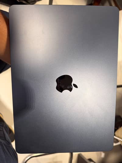 MackBook Air M3 - 13.6" | 8GB RAM | 256SSD | Midnight Blue