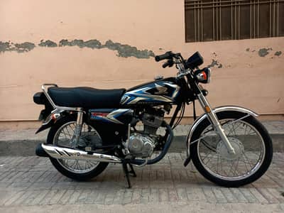 Honda CG125 2025 end 2026 regester 8500 km driven only