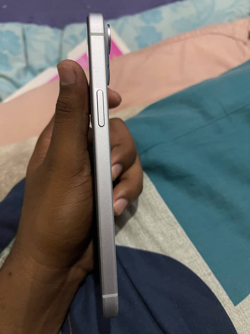Apple iPhone 15 plus 1