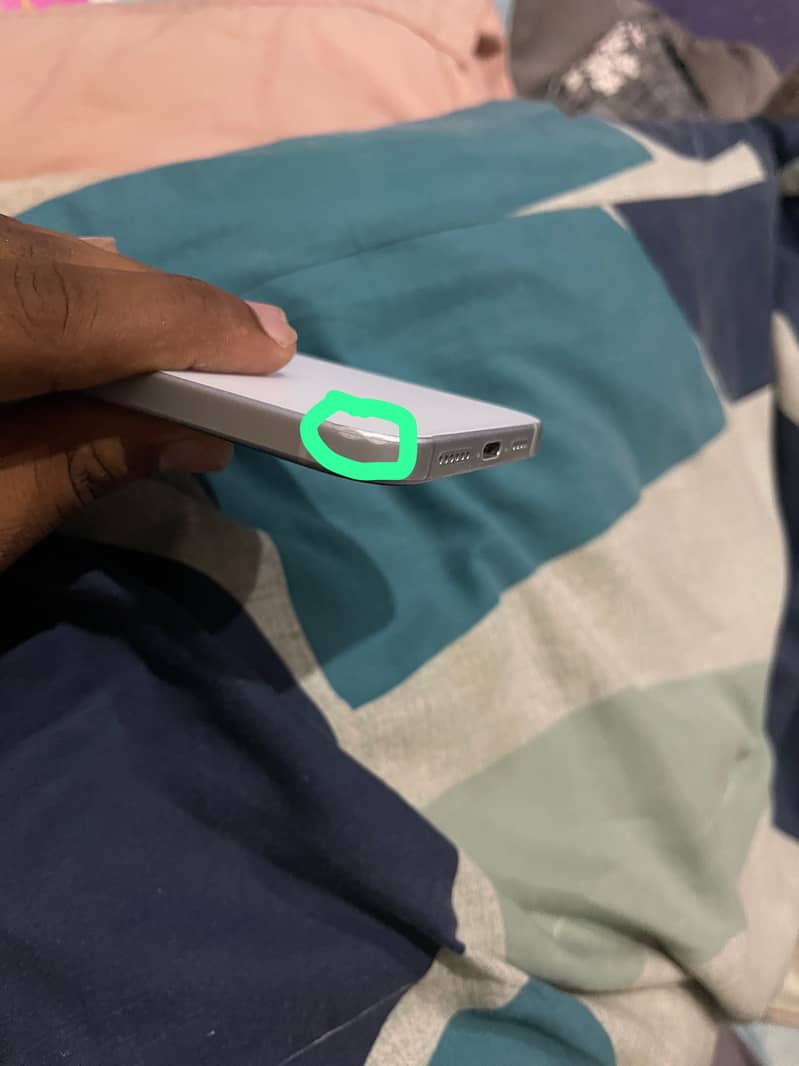 Apple iPhone 15 plus 2