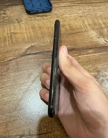 Apple iPhone 7 1
