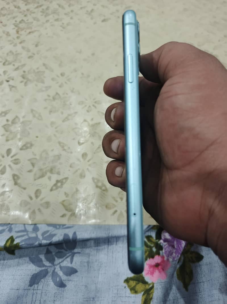 Apple iPhone 11 5