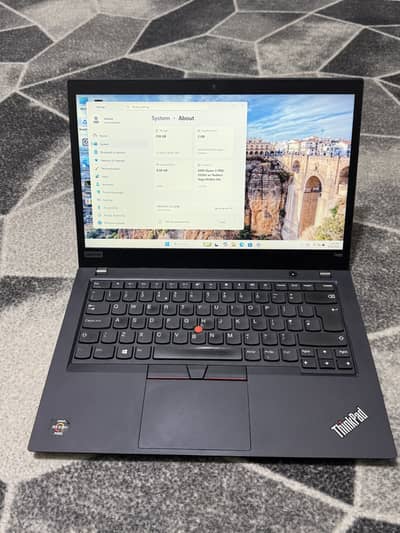 Lenovo Thinkpad T495 Ryzen 5 pro 3500U 8GB Ram 256 GB SSD