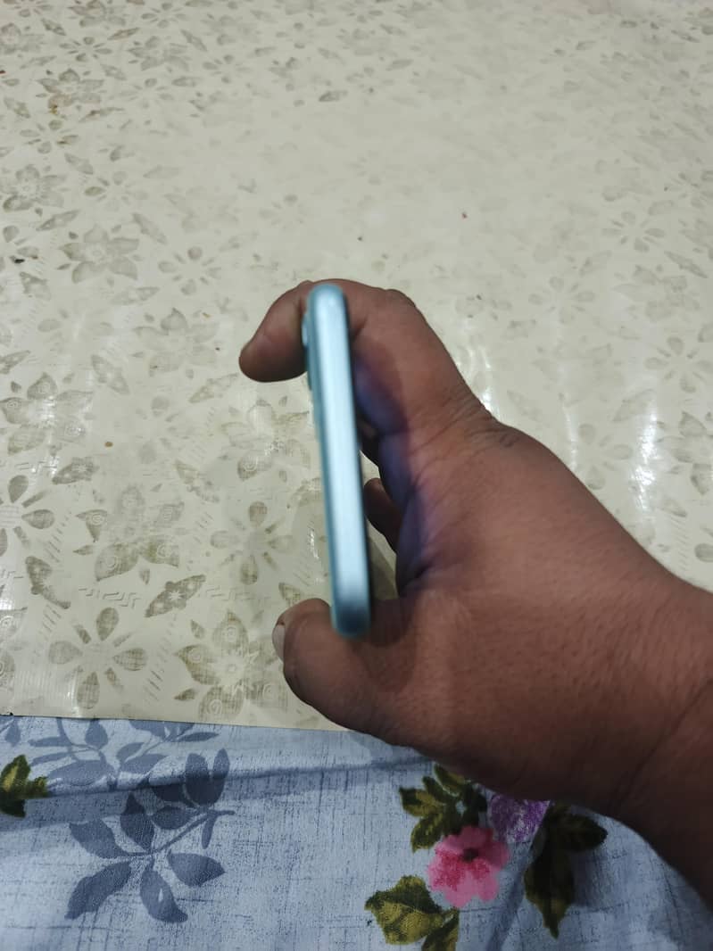 Apple iPhone 11 2