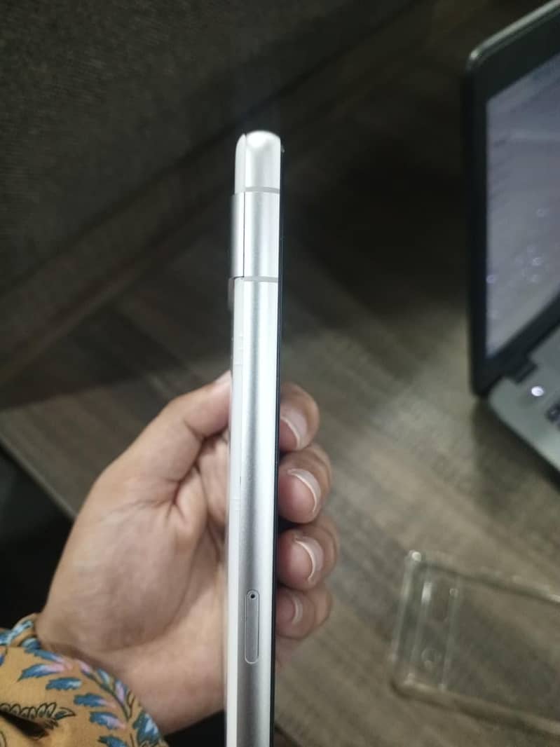 Google Pixel 7a 1