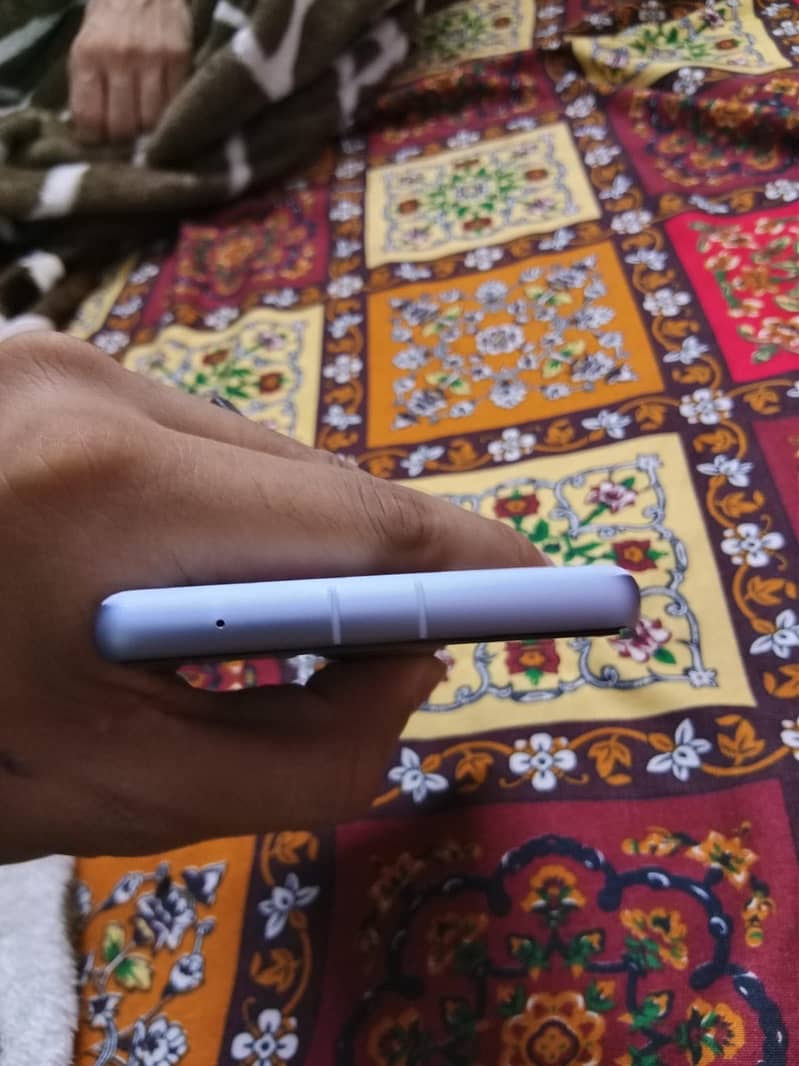 Google Pixel 7a 5