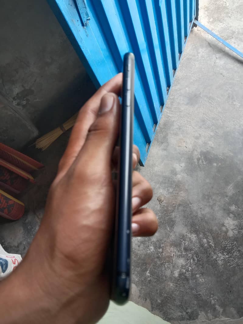 Apple iPhone 7 Plus 6