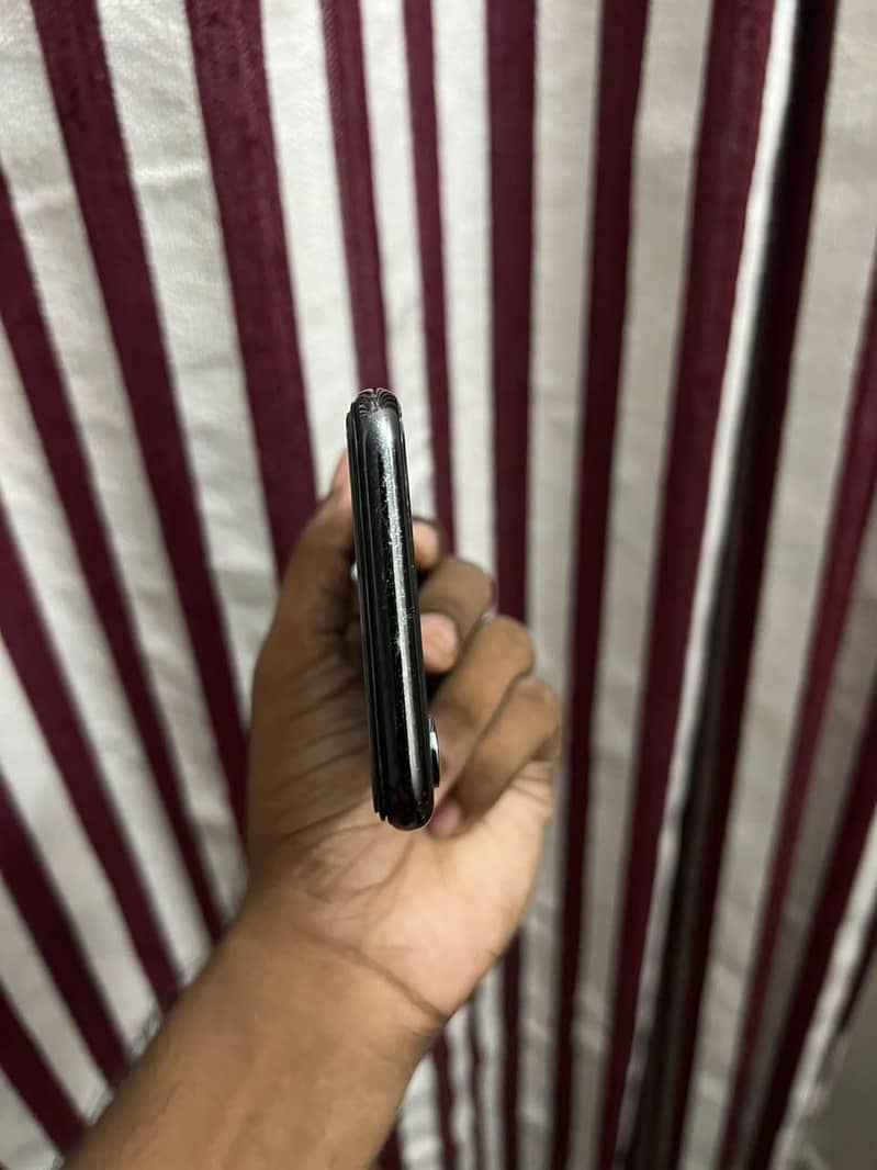 Apple iPhone X 6