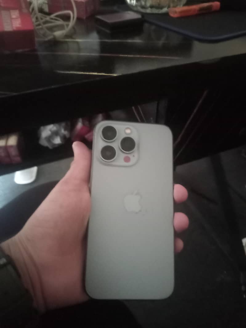 Apple iPhone 13 Pro 3